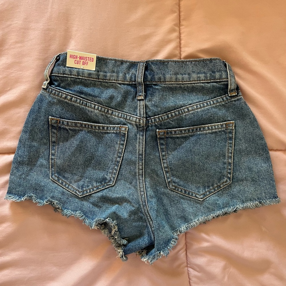 PINK denim shorts - Picture 2 of 3